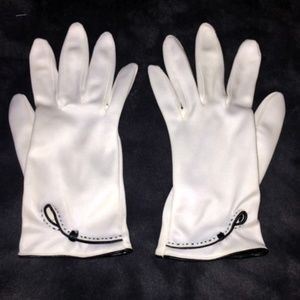 Women's White Fashion Gloves - Vintage